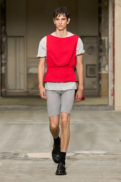 Look 4